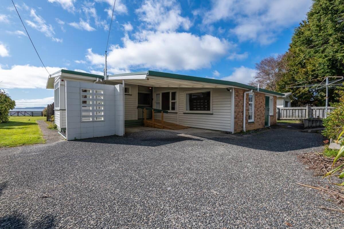 Daydream House, Sunrise, Sunset Views Across Lake Rotorua Exterior foto